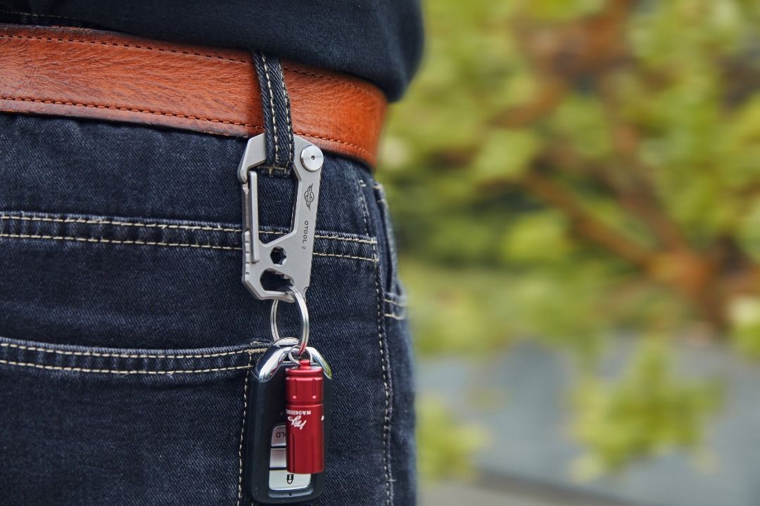 Olight Otool 2 Carabiner Keychain Tool