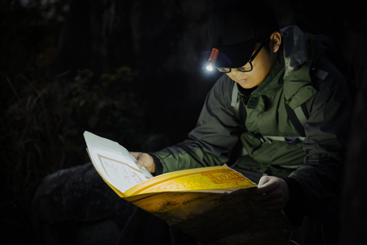 Olight Baton 4 Orange Compact EDC Flashlight