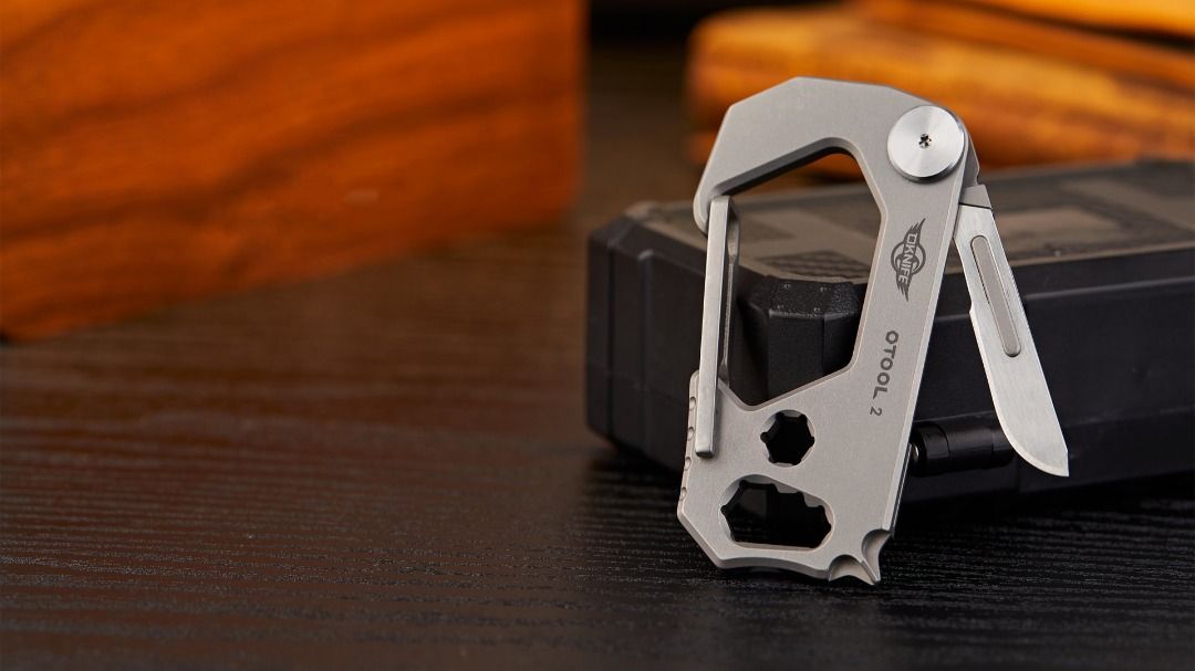 Olight Otool 2 Carabiner Keychain Tool
