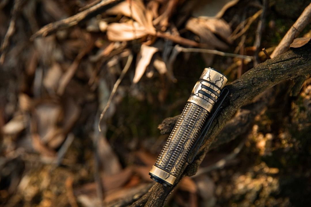(Limited Edition) Olight Warrior Mini 3 Cracked Brass Compact LED Flashlight