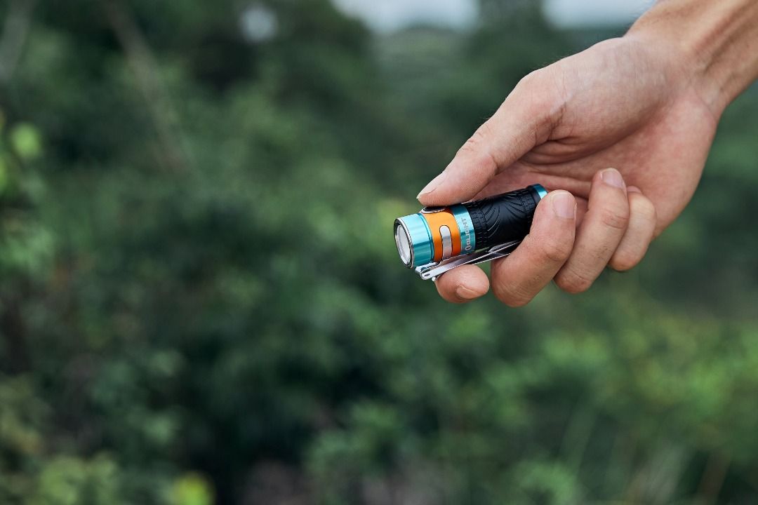 (Limited Edition) Olight Baton 3 Roadster EDC Flashlight