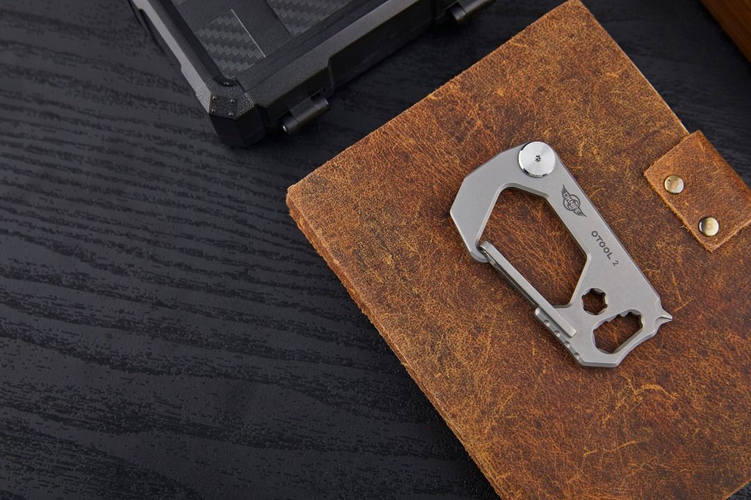Olight Otool 2 Carabiner Keychain Tool