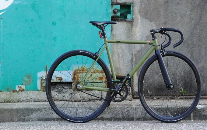 Crops Japan Intelligent Brake Sensor Bicycle Rear Light