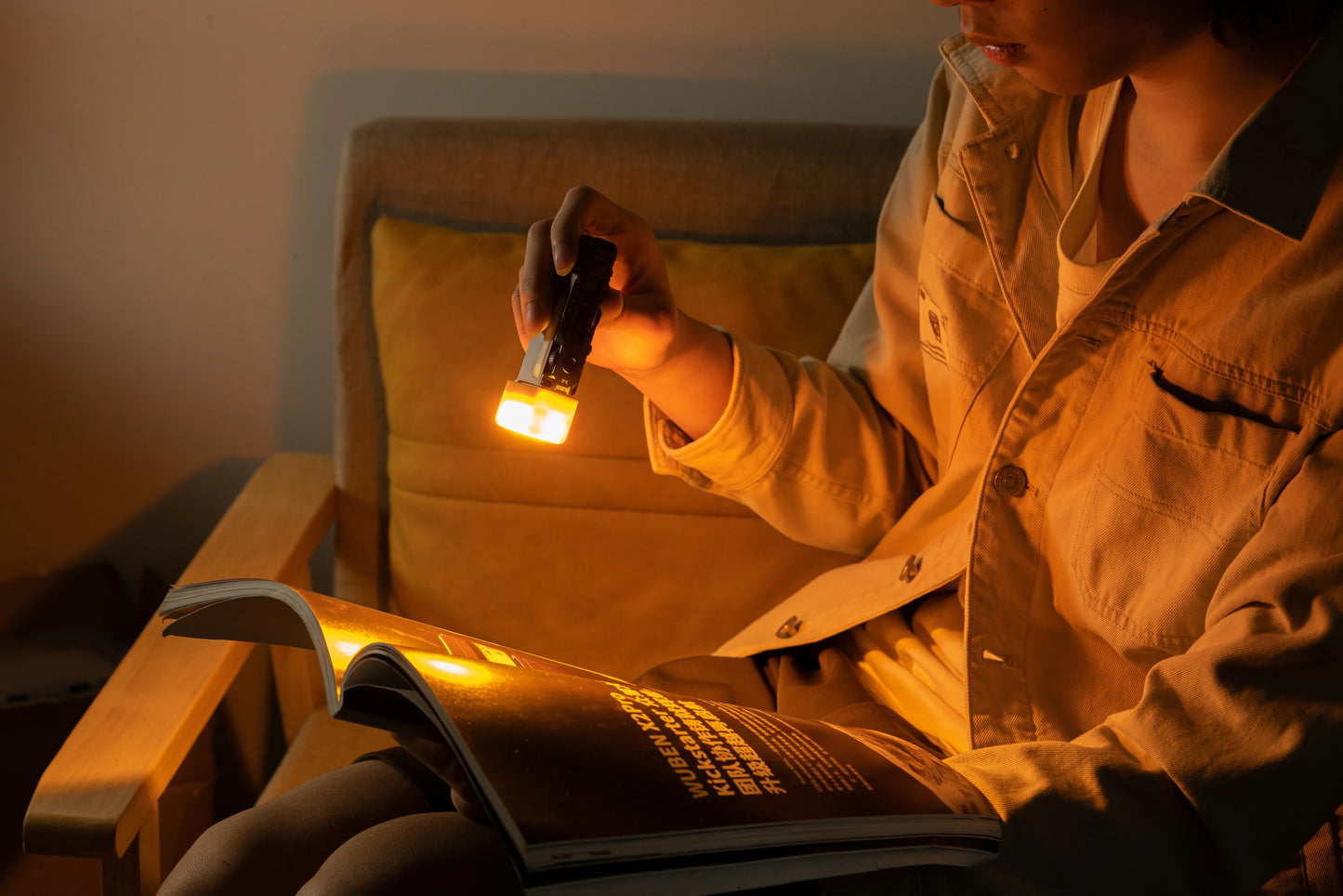 Wuben X4 Compact Multi-Function Flashlight